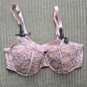 Stella McCartney Blush Pink Lace Underwire Bra with Black Trim